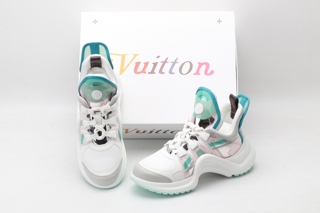 L*V SNEAKER